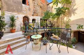 7 room, 163m2 Village house for sale in Gabian - 279 000 € * 7 room, 163m2 Village house for sale in Gabian - 279 000 € *