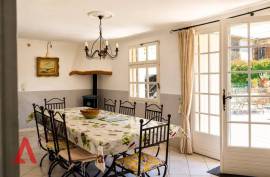 9 room, 270m2 Character property for sale in Magalas - 549 000 € * 9 room, 270m2 Character property for sale in Magalas - 549 000 € *