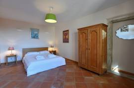 7 room, 303m2 Character property for sale in Nezignan l'eveque - 650 000 € * 7 room, 303m2 Character property for sale in Nezignan l'eveque - 650 000 € *