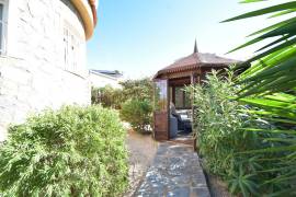FABULOUS SUNNY VILLA WITH HEATED SWIMMING POOL AND VIEWS
