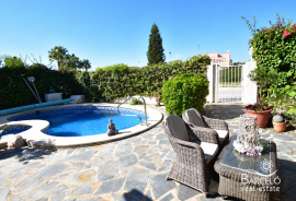 FABULOUS SUNNY VILLA WITH HEATED SWIMMING POOL AND VIEWS