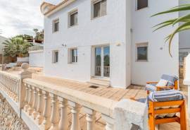 listing listing