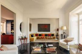 A French Art of Living in the Heart of Lisbon – Architect's Duplex between Estrela and the Parliament A French Art of Living in the Heart of Lisbon – Architect's Duplex between Estrela and the Parliament