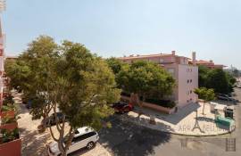 Cascais Costa da Guia – 3-Bedroom Apartment with Southeast Terrace, Master Suite and Sea View