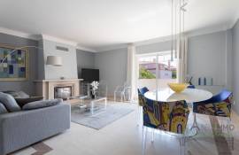 Cascais Costa da Guia – 3-Bedroom Apartment with Southeast Terrace, Master Suite and Sea View