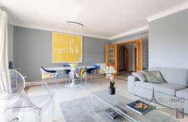 Cascais Costa da Guia – 3-Bedroom Apartment with Southeast Terrace, Master Suite and Sea View