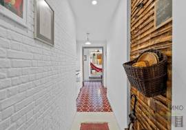 Lisbon | Rua da Glória — A Charming Retreat with a Private Patio in the Heart of the City