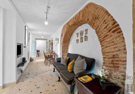 Lisbon | Rua da Glória — A Charming Retreat with a Private Patio in the Heart of the City