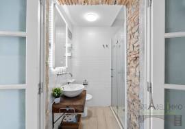 Lisbon | Rua da Glória — A Charming Retreat with a Private Patio in the Heart of the City