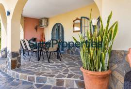 Exclusive villa with sea views, pool and large outdoor spaces in Sayalonga, Costa del Sol Exclusive villa with sea views, pool and large outdoor spaces in Sayalonga, Costa del Sol