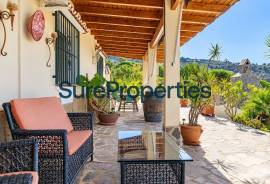 Exclusive villa with sea views, pool and large outdoor spaces in Sayalonga, Costa del Sol Exclusive villa with sea views, pool and large outdoor spaces in Sayalonga, Costa del Sol