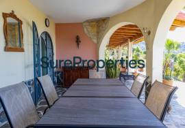 Exclusive villa with sea views, pool and large outdoor spaces in Sayalonga, Costa del Sol Exclusive villa with sea views, pool and large outdoor spaces in Sayalonga, Costa del Sol