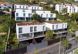 Brand-New 3-Bedroom Villa with 3 Bathrooms in Casa Branca, Funchal