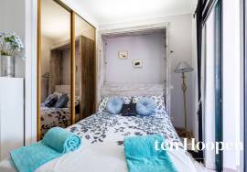 Charming Single-Level 2-Bedroom Townhouse with Courtyard Garden and Roof Terrace, Espiche