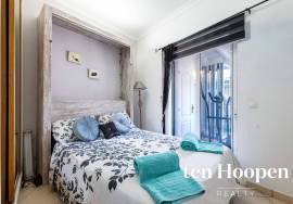 Charming Single-Level 2-Bedroom Townhouse with Courtyard Garden and Roof Terrace, Espiche