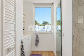 Modern 2 bedroom villa in a luxurious gated community near the Marina in Vilamoura, Algarve
