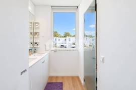 Modern 2 bedroom villa in a luxurious gated community near the Marina in Vilamoura, Algarve