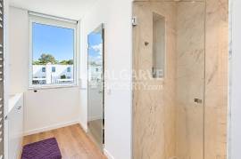 Modern 2 bedroom villa in a luxurious gated community near the Marina in Vilamoura, Algarve