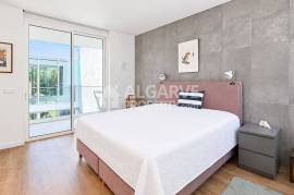 Modern 2 bedroom villa in a luxurious gated community near the Marina in Vilamoura, Algarve