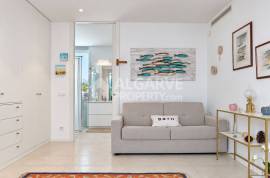 Modern 2 bedroom villa in a luxurious gated community near the Marina in Vilamoura, Algarve