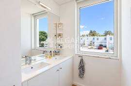 Modern 2 bedroom villa in a luxurious gated community near the Marina in Vilamoura, Algarve