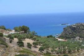 Plot of land of 4000m2 with lovely mountain and sea views.