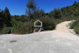 Land, Silvares, Lousada