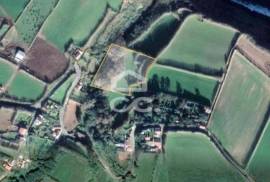 Rustic land w/ 3680 m2;  For Cultivation and Pasture;  Sea View.