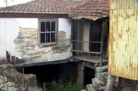 House in Stone for Reconstruction
