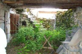 House in Stone for Reconstruction