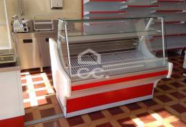 Shop for trade with 95 m2 in Alfena.