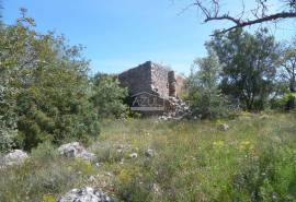 Building  Land  &  Ruin