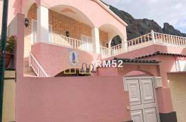 HOUSE T4 IN CALHETA
