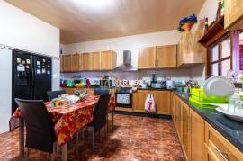 HOUSE T4 IN CALHETA