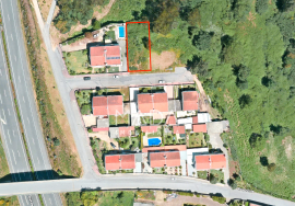 Allotment land for construction of townhouse in Vilaça, Braga