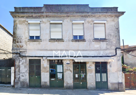 Building with patio in the city center in Maximinos, Braga