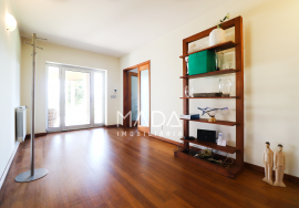 Detached T5 villa on a plot of 2000m2 with indoor pool in Aveleda, Braga