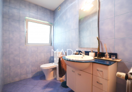 Detached T5 villa on a plot of 2000m2 with indoor pool in Aveleda, Braga