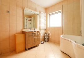 Detached T5 villa on a plot of 2000m2 with indoor pool in Aveleda, Braga