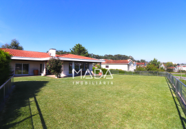 Detached T5 villa on a plot of 2000m2 with indoor pool in Aveleda, Braga