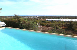 Villa with 3 bedrooms, indoor and outdoor pools, sea view in Barranco de S. Miguel