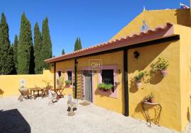 Magnificient Manor House from 18th Century near São Bras de Alportel