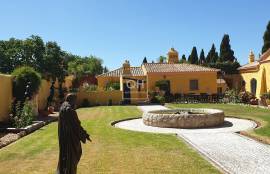 Magnificient Manor House from 18th Century near São Bras de Alportel
