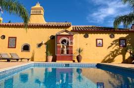 Magnificient Manor House from 18th Century near São Bras de Alportel