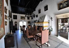 Magnificient Manor House from 18th Century near São Bras de Alportel
