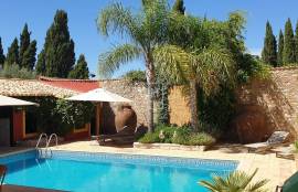 Magnificient Manor House from 18th Century near São Bras de Alportel