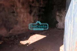 Old house to recover in CALHETA