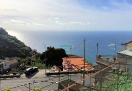 Old house to recover in CALHETA