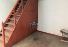 Old house to recover in CALHETA