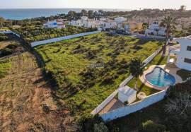 Fantastic land situated on the beach of São Rafael